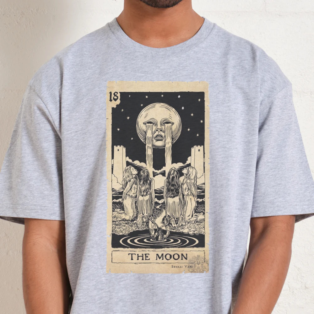 Der Mond Senkai Yami Tarot T-Shirt, oversized, unisex, 90s-inspired, ethical fashion, made from 100% cotton.